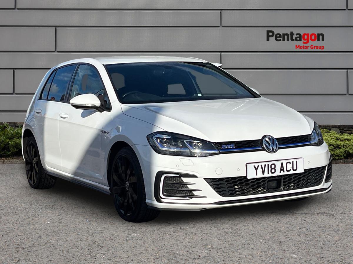 Main listing image - Volkswagen Golf