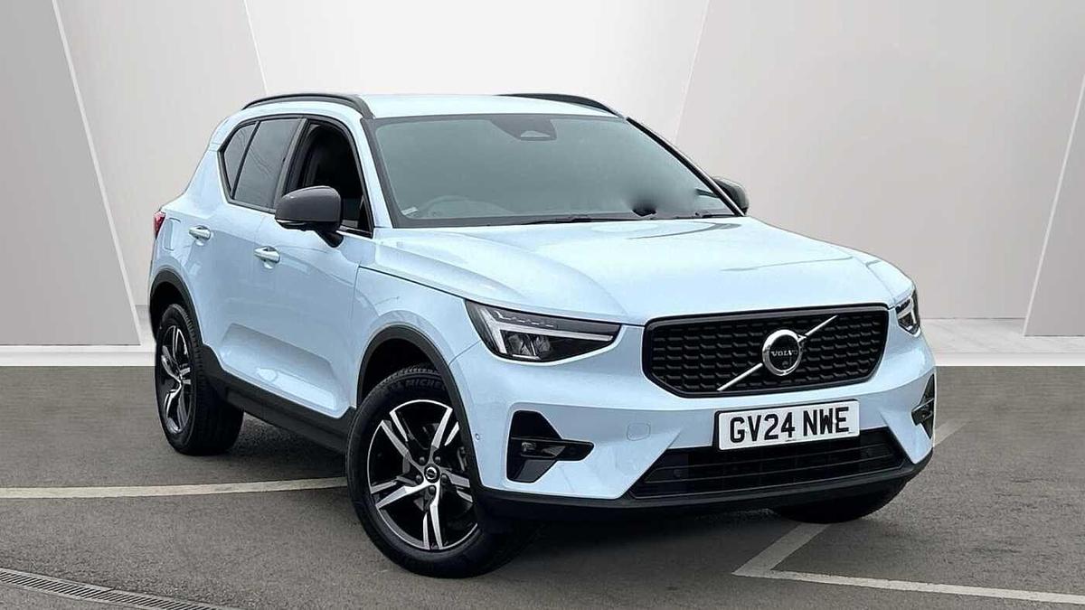Main listing image - Volvo XC40