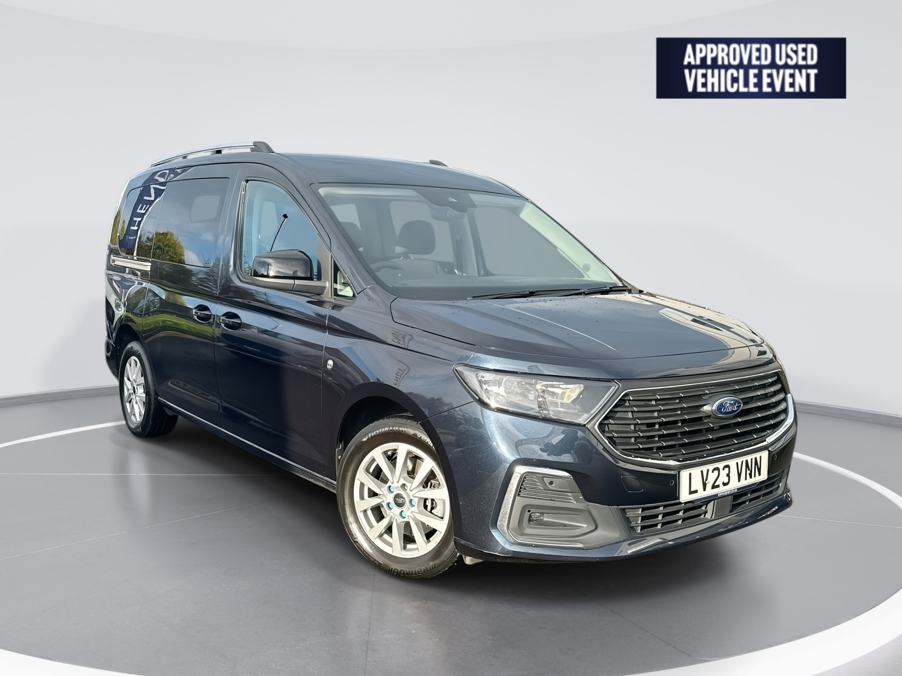 Main listing image - Ford Tourneo Connect