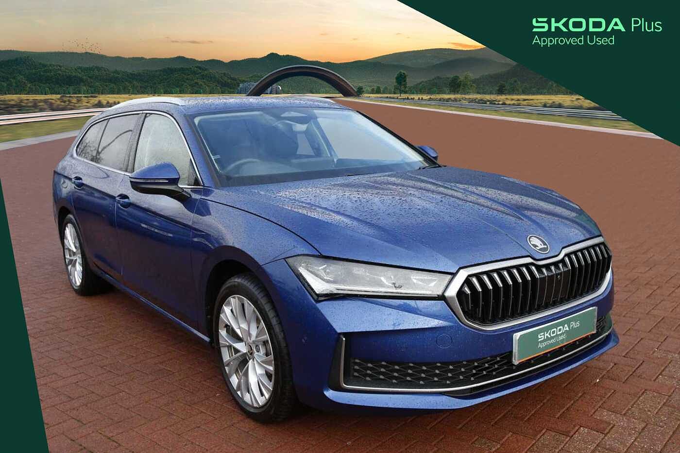 Main listing image - Skoda Superb Estate