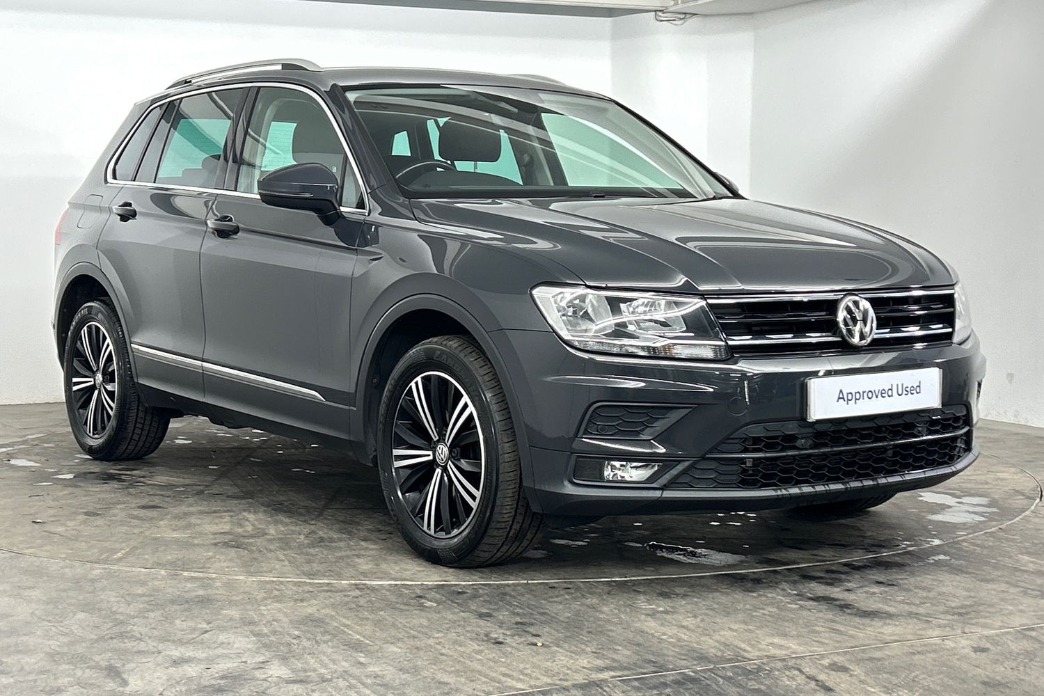 Main listing image - Volkswagen Tiguan