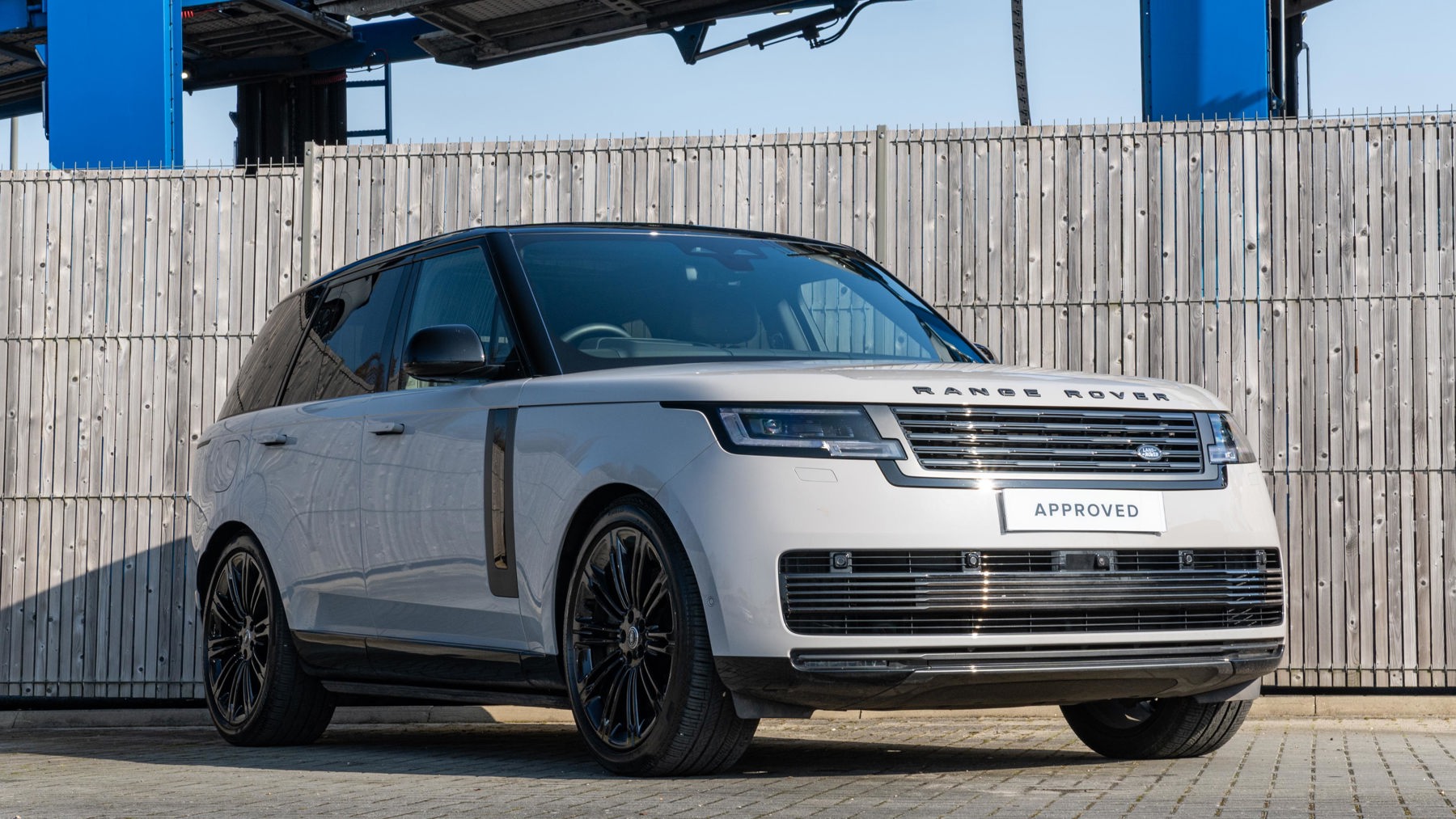 Main listing image - Land Rover Range Rover