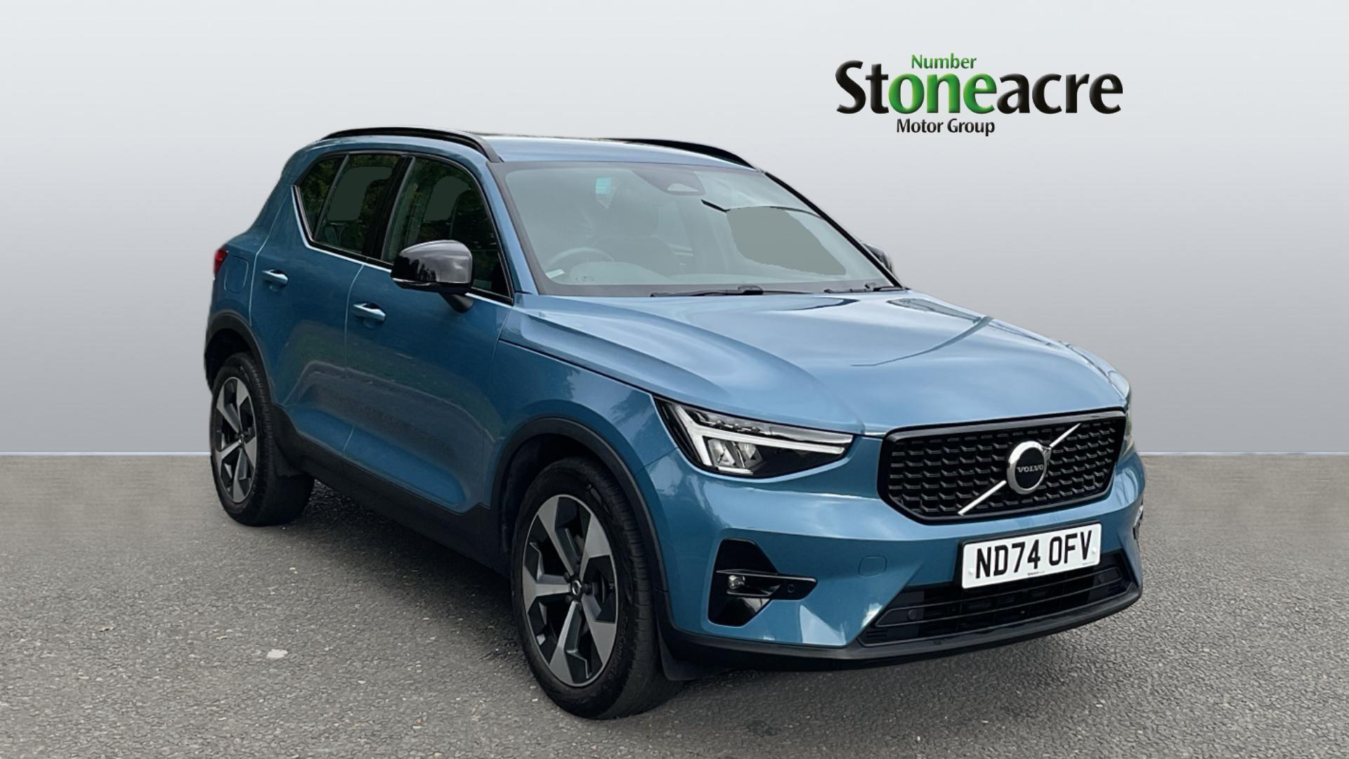 Main listing image - Volvo XC40
