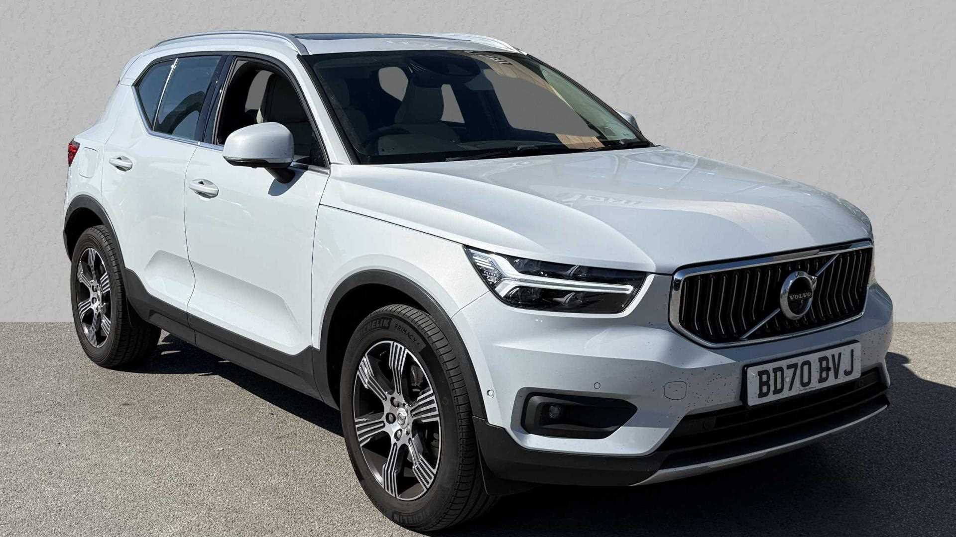 Main listing image - Volvo XC40