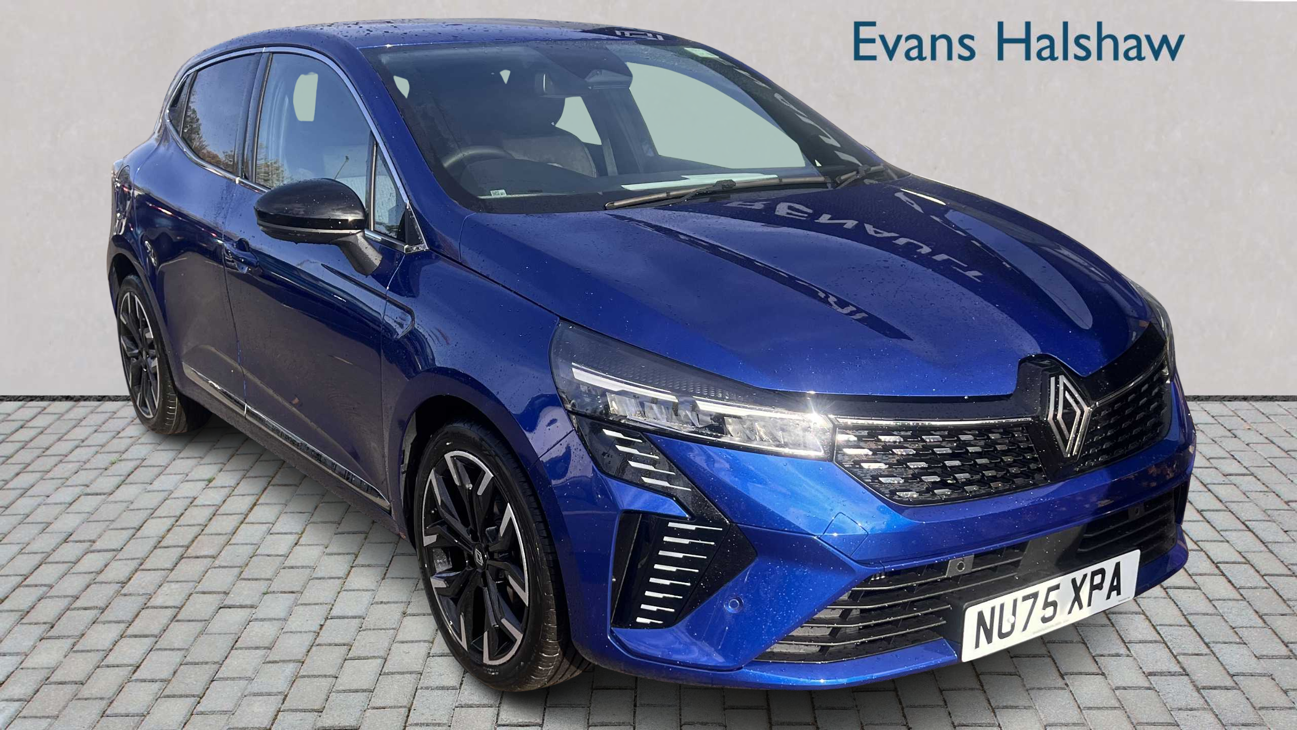 Main listing image - Renault Clio