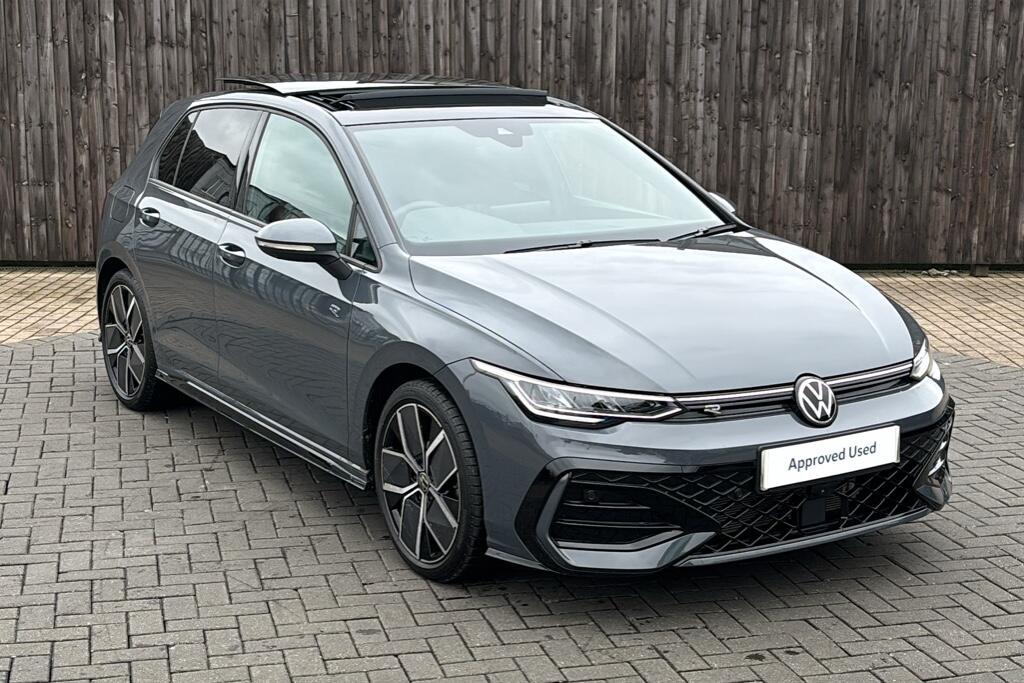 Main listing image - Volkswagen Golf