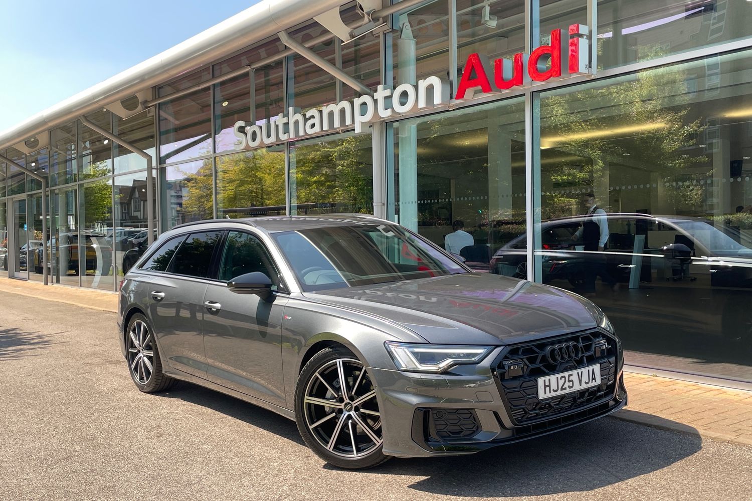 Main listing image - Audi A6 Avant