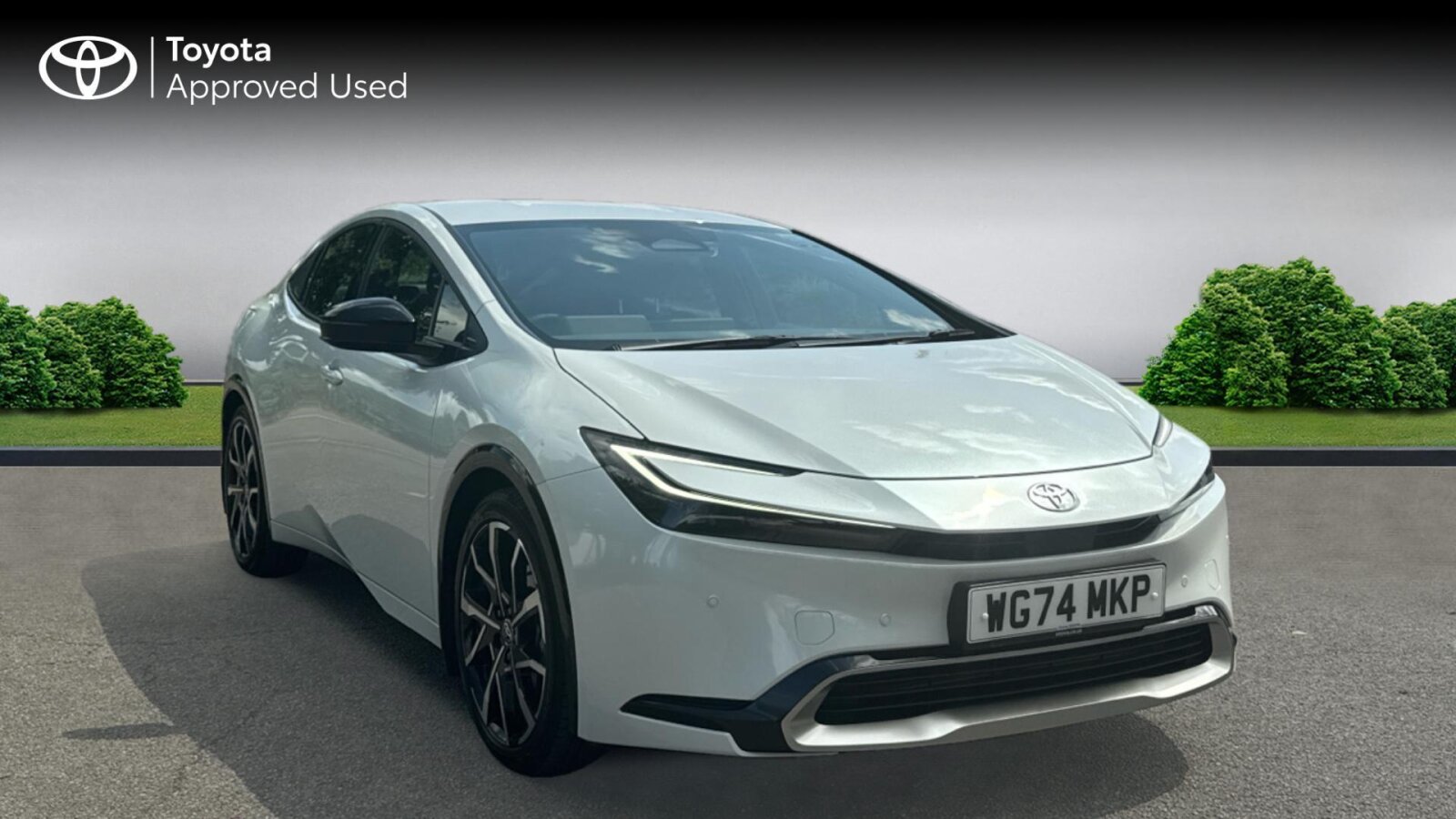 Main listing image - Toyota Prius Plug-In