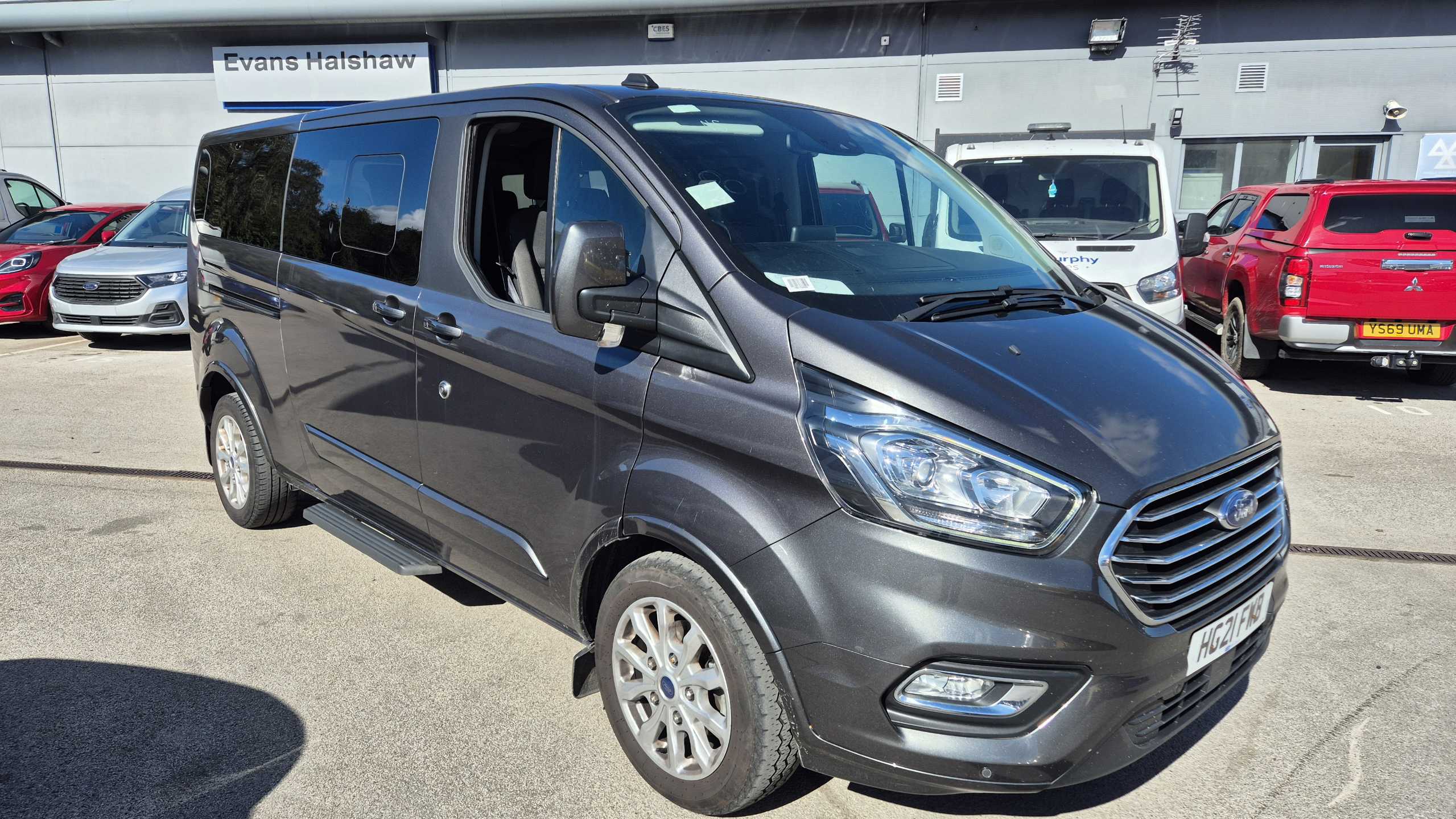 Main listing image - Ford Tourneo Custom