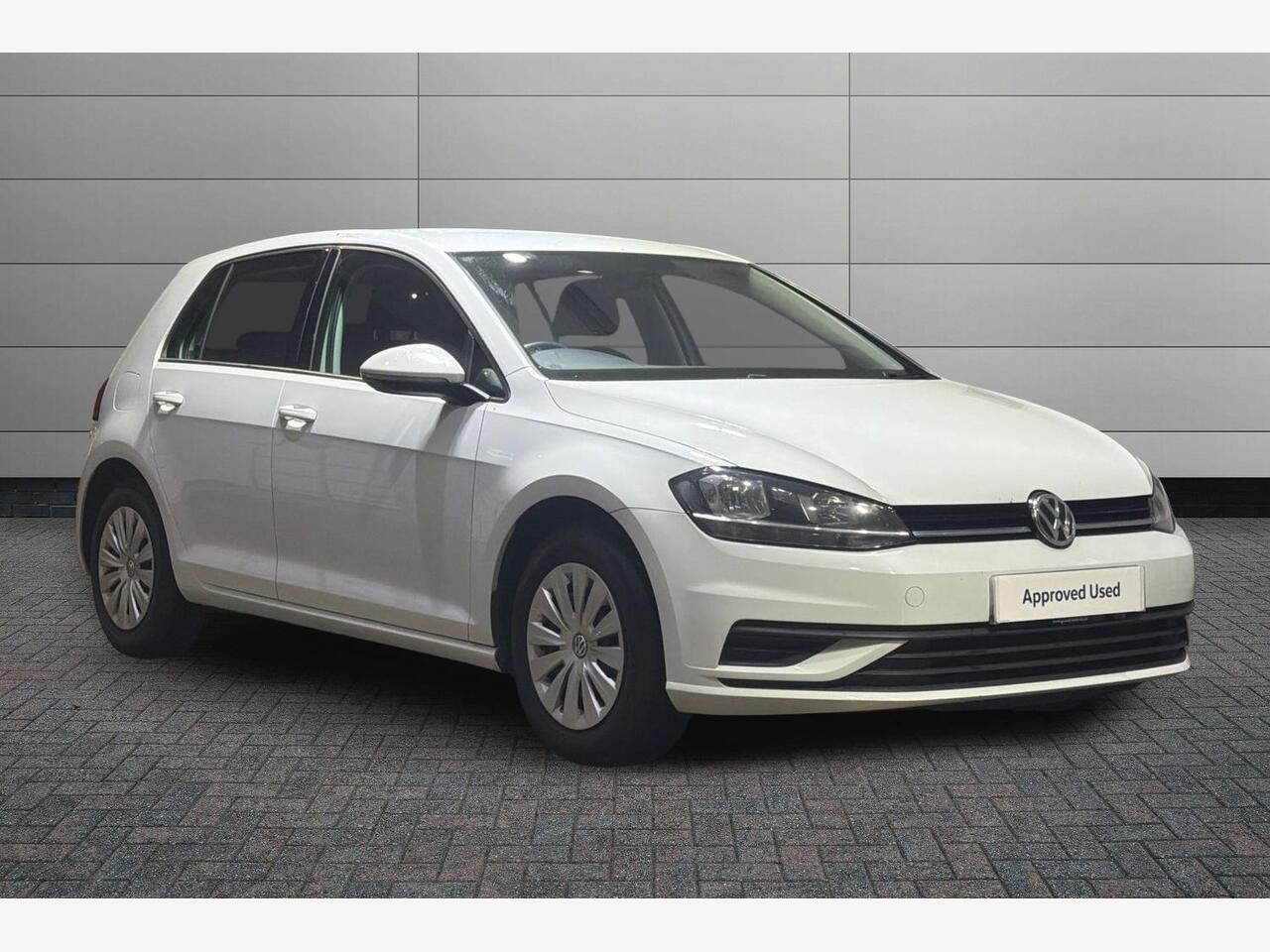 Main listing image - Volkswagen Golf