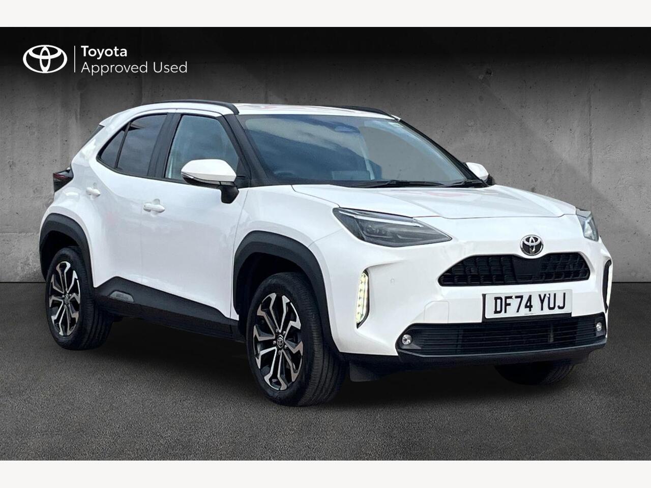 Main listing image - Toyota Yaris Cross