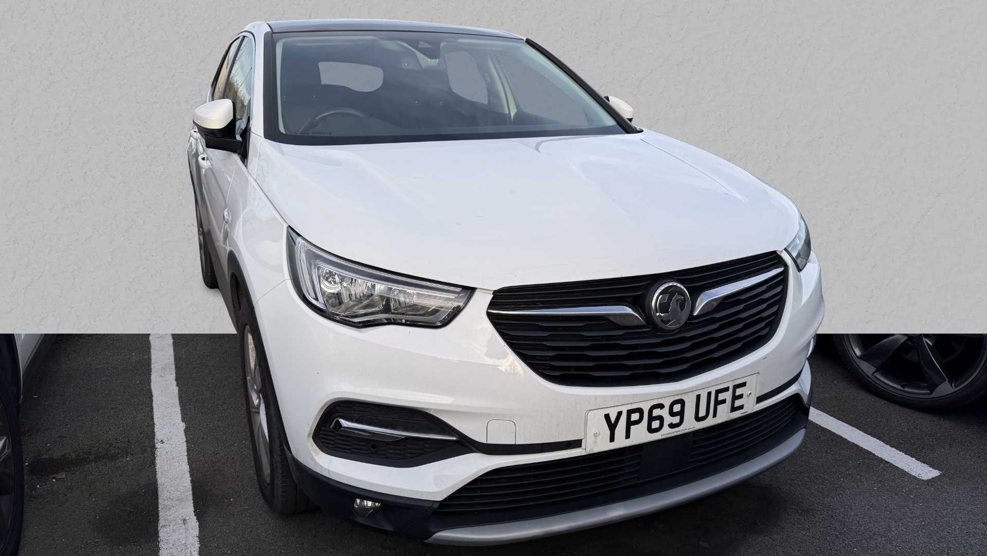 Main listing image - Vauxhall Grandland X