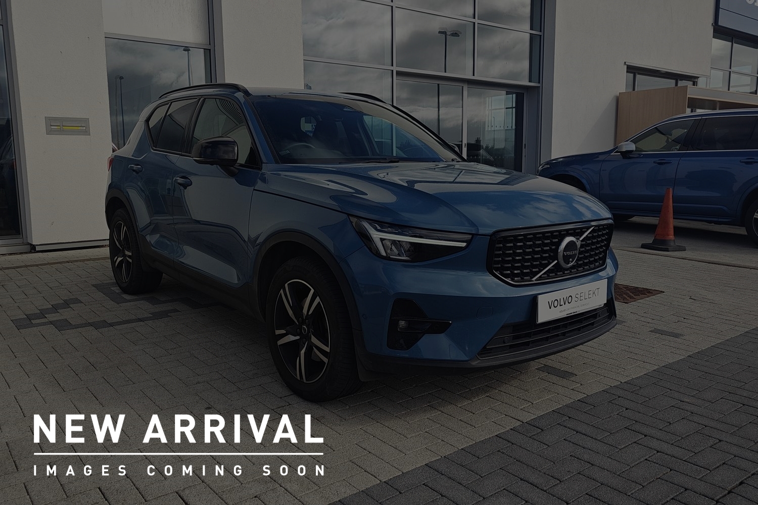 Main listing image - Volvo XC40