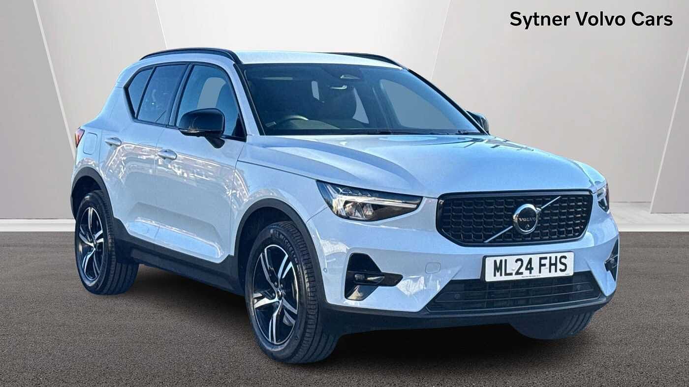 Main listing image - Volvo XC40