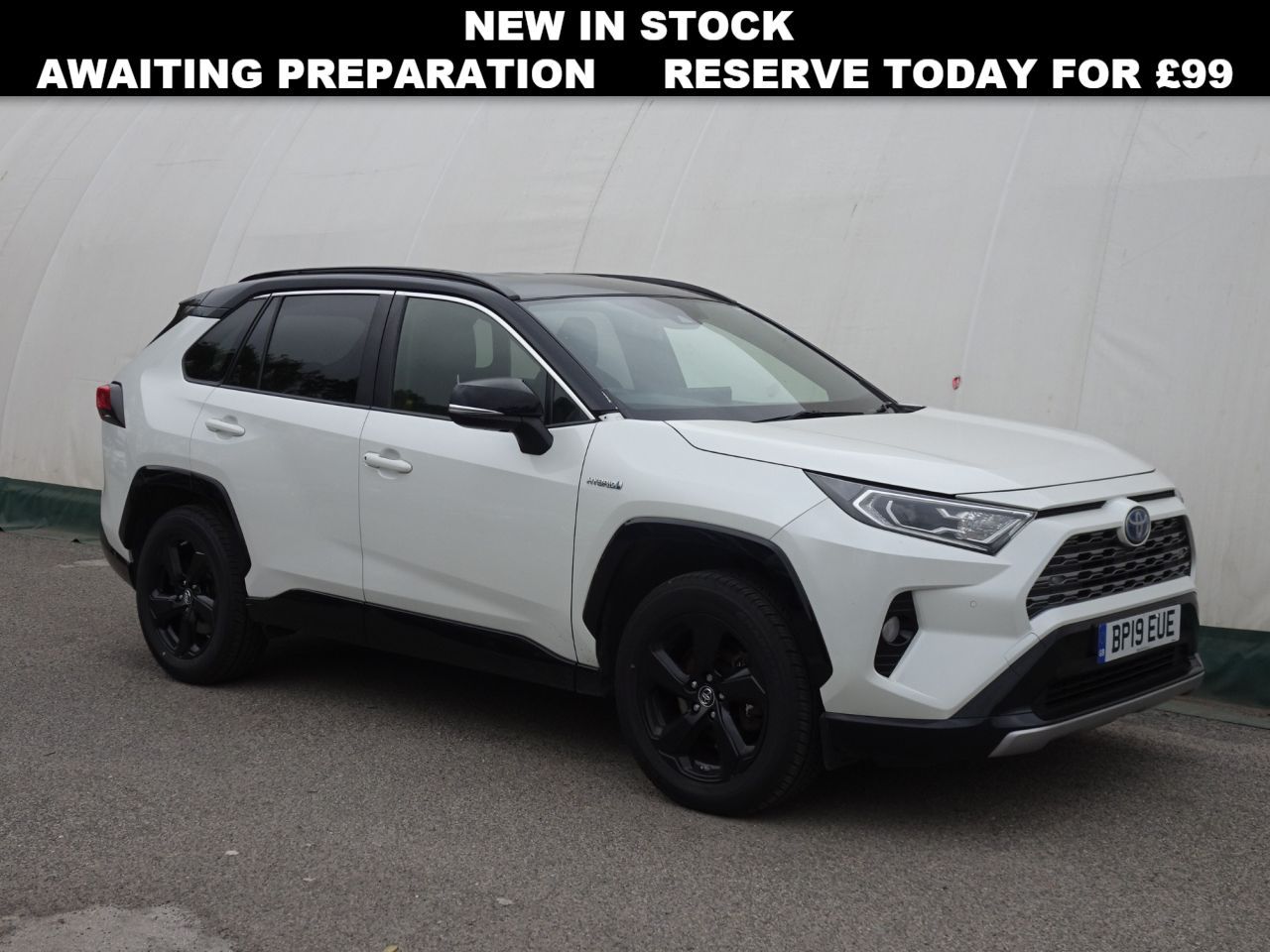 Main listing image - Toyota RAV4