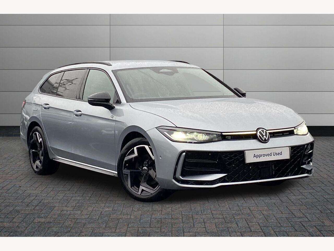 Main listing image - Volkswagen Passat