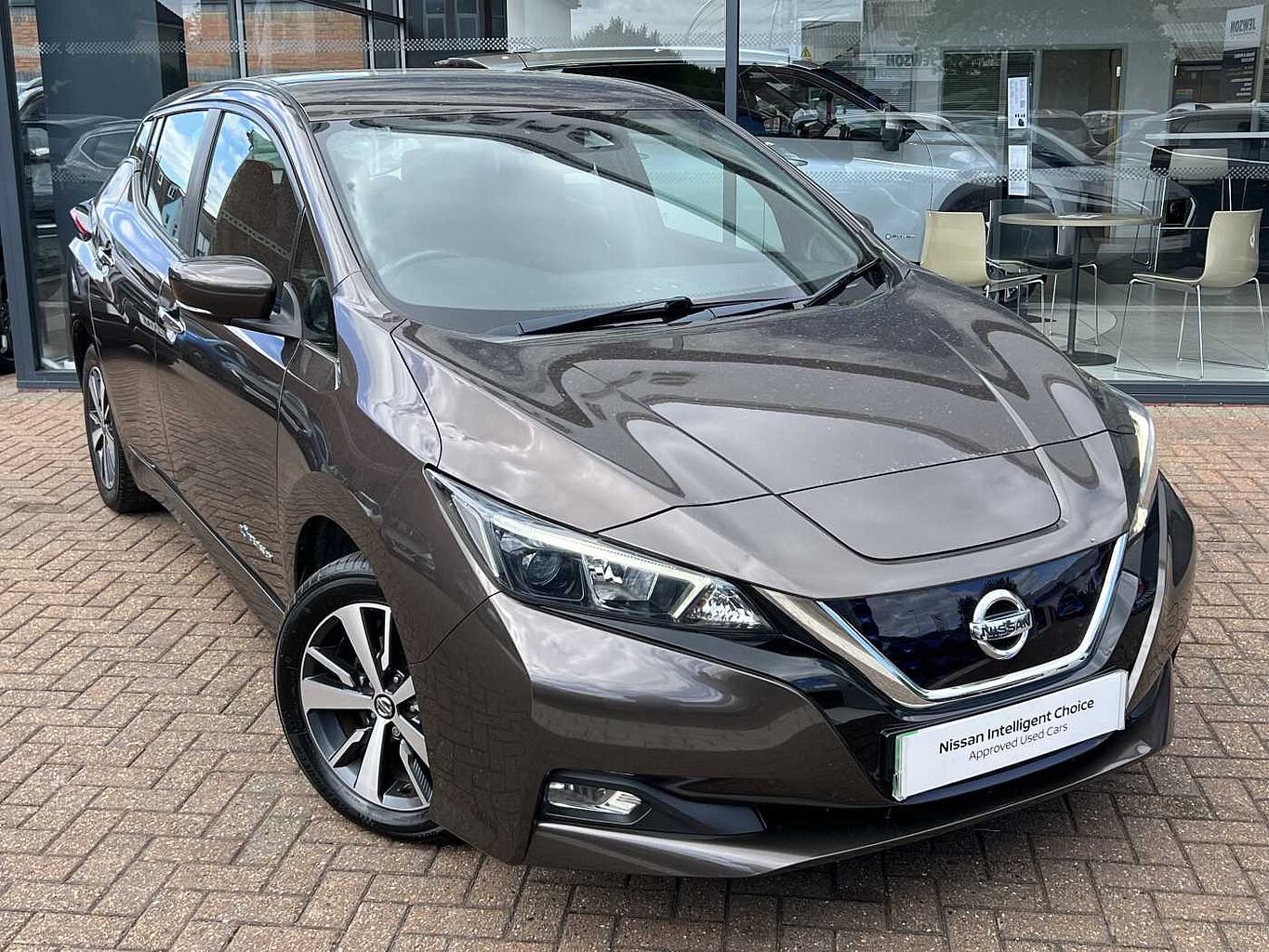 Main listing image - Nissan Leaf