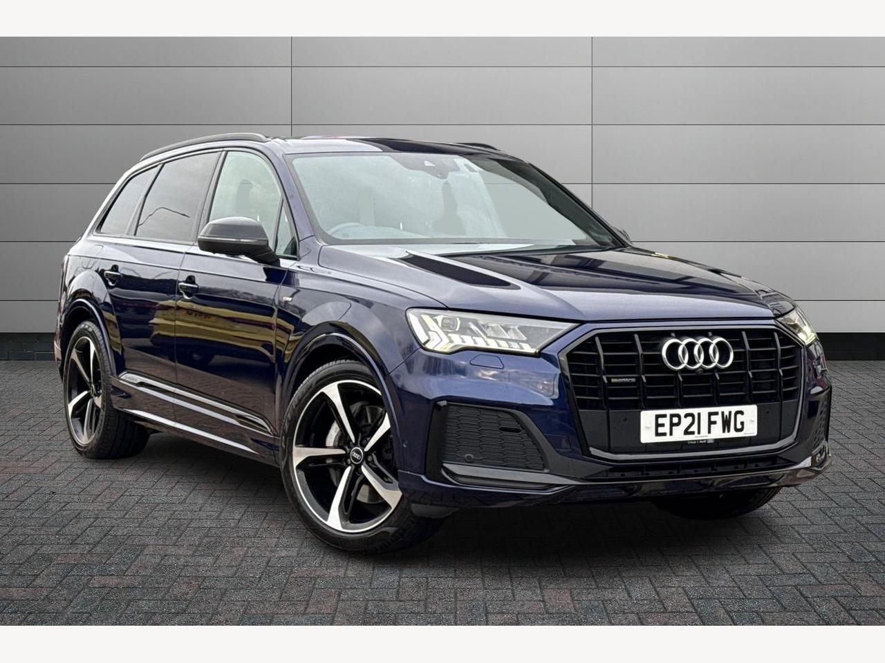 Main listing image - Audi Q7