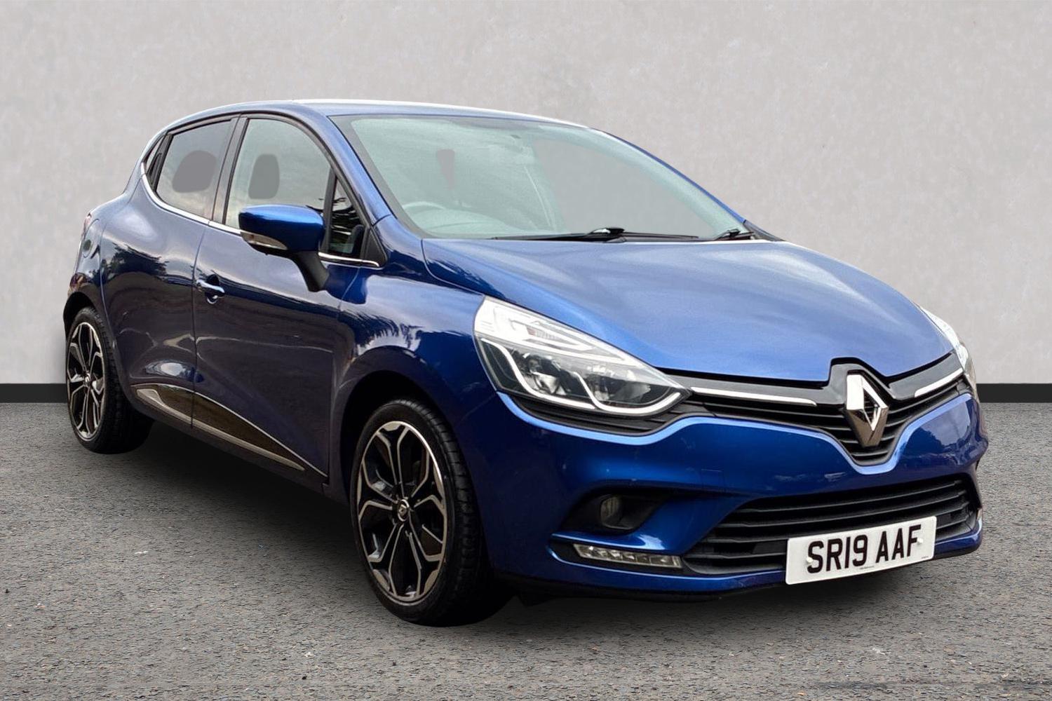 Main listing image - Renault Clio