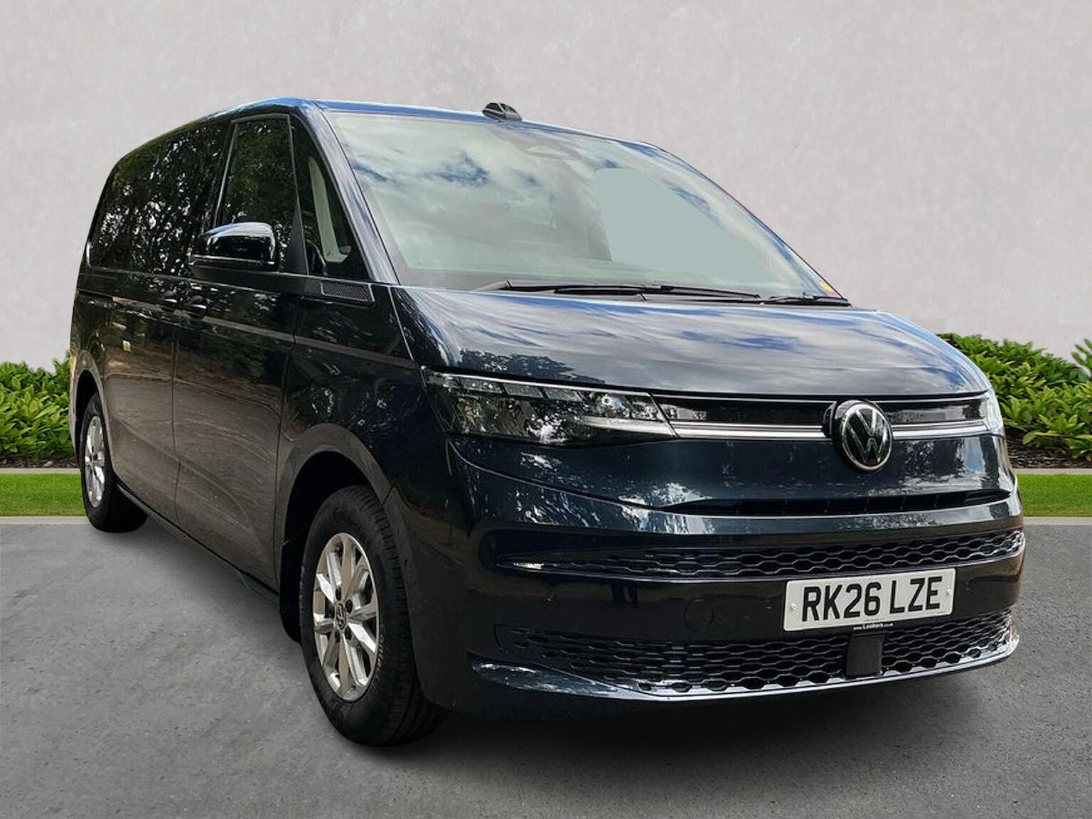 Main listing image - Volkswagen Multivan