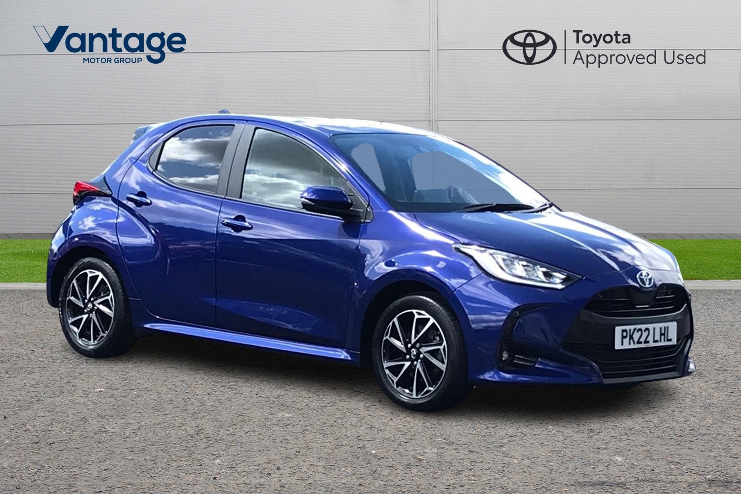 Main listing image - Toyota Yaris