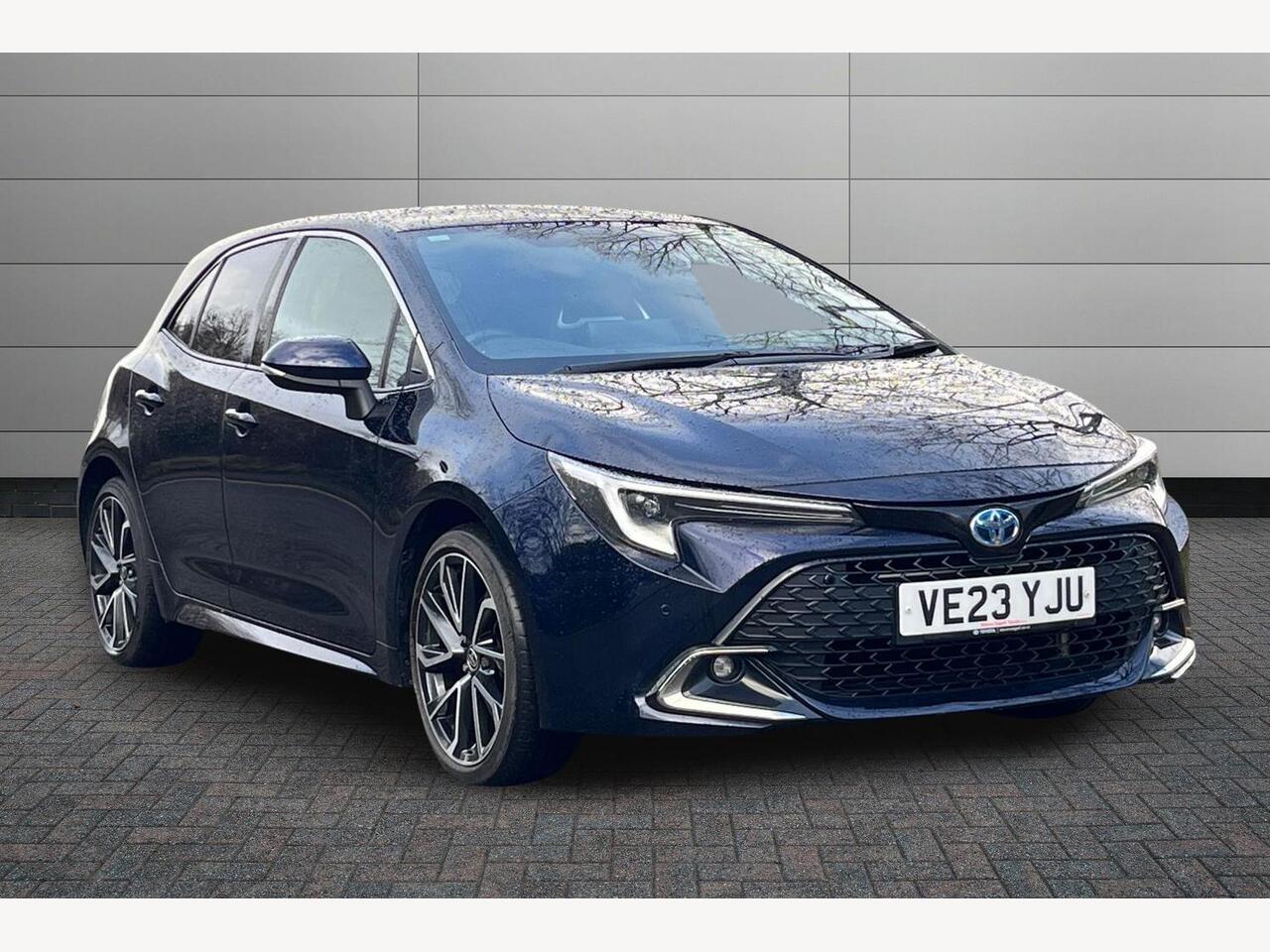 Main listing image - Toyota Corolla