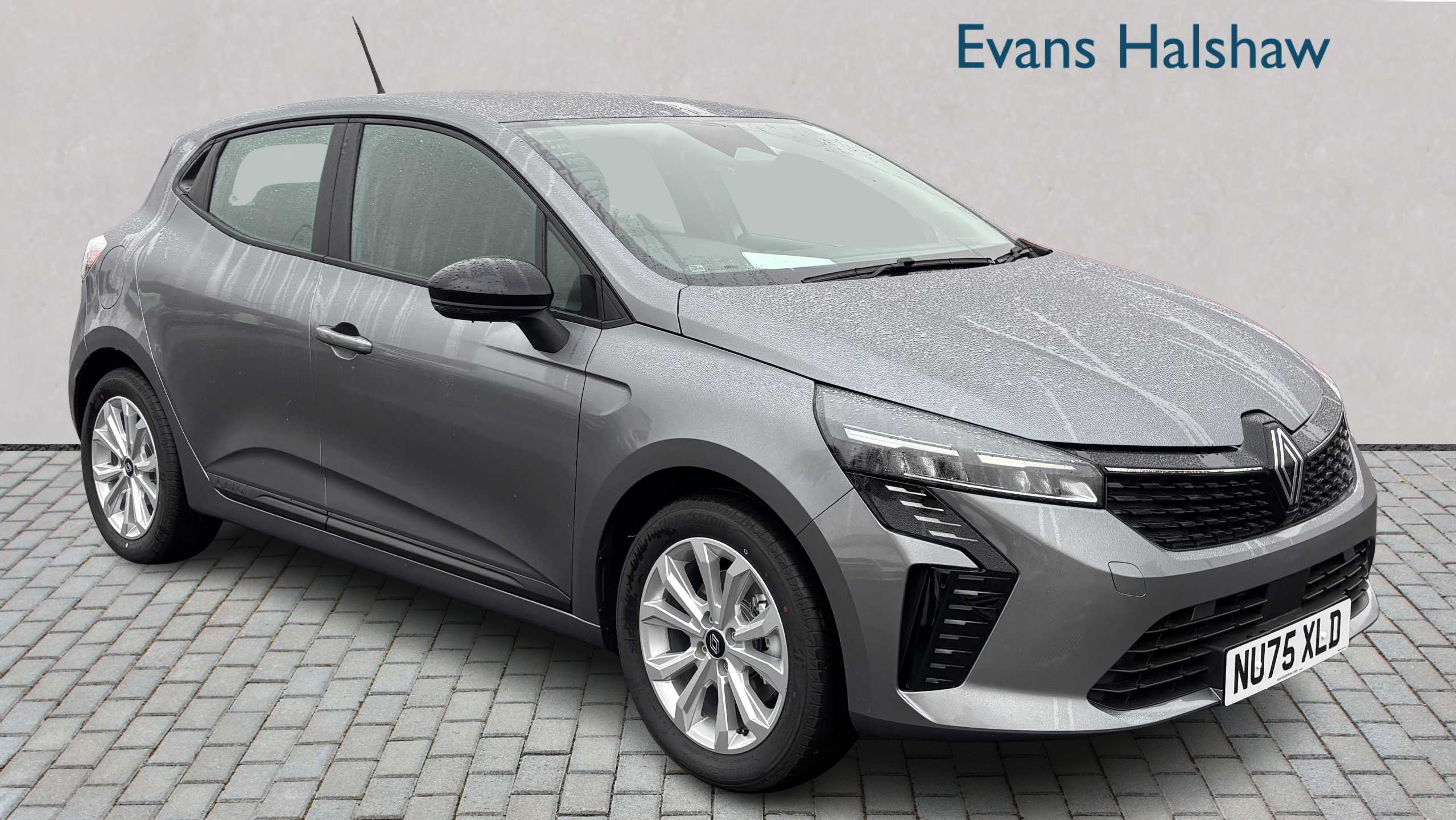 Main listing image - Renault Clio