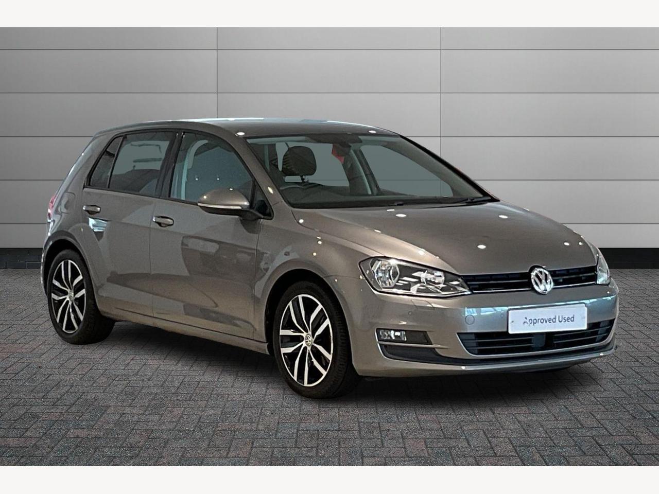 Main listing image - Volkswagen Golf