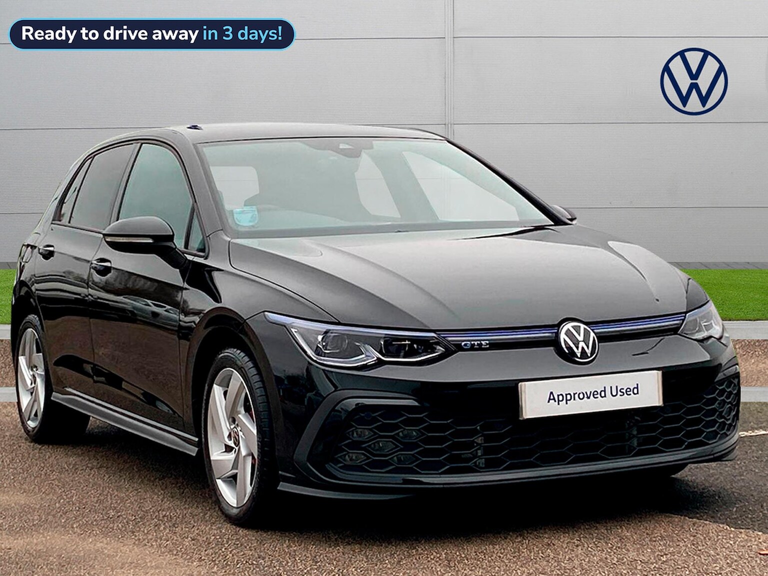 Main listing image - Volkswagen Golf GTE