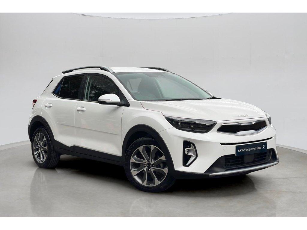 Main listing image - Kia Stonic