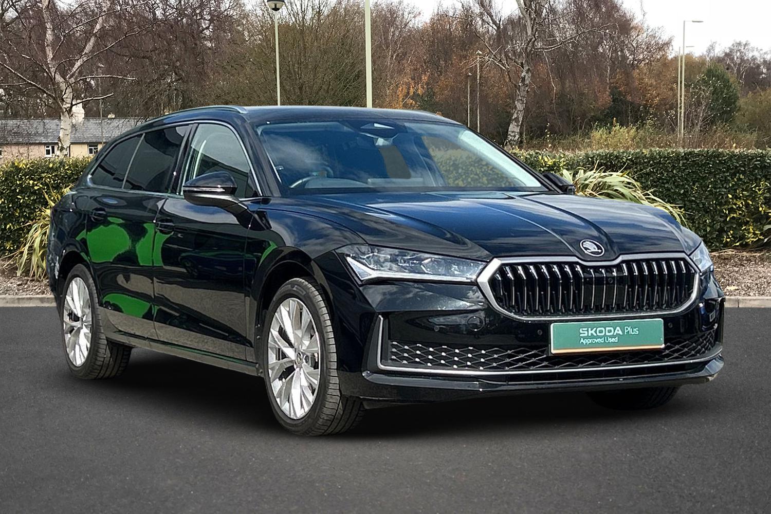 Main listing image - Skoda Superb Estate