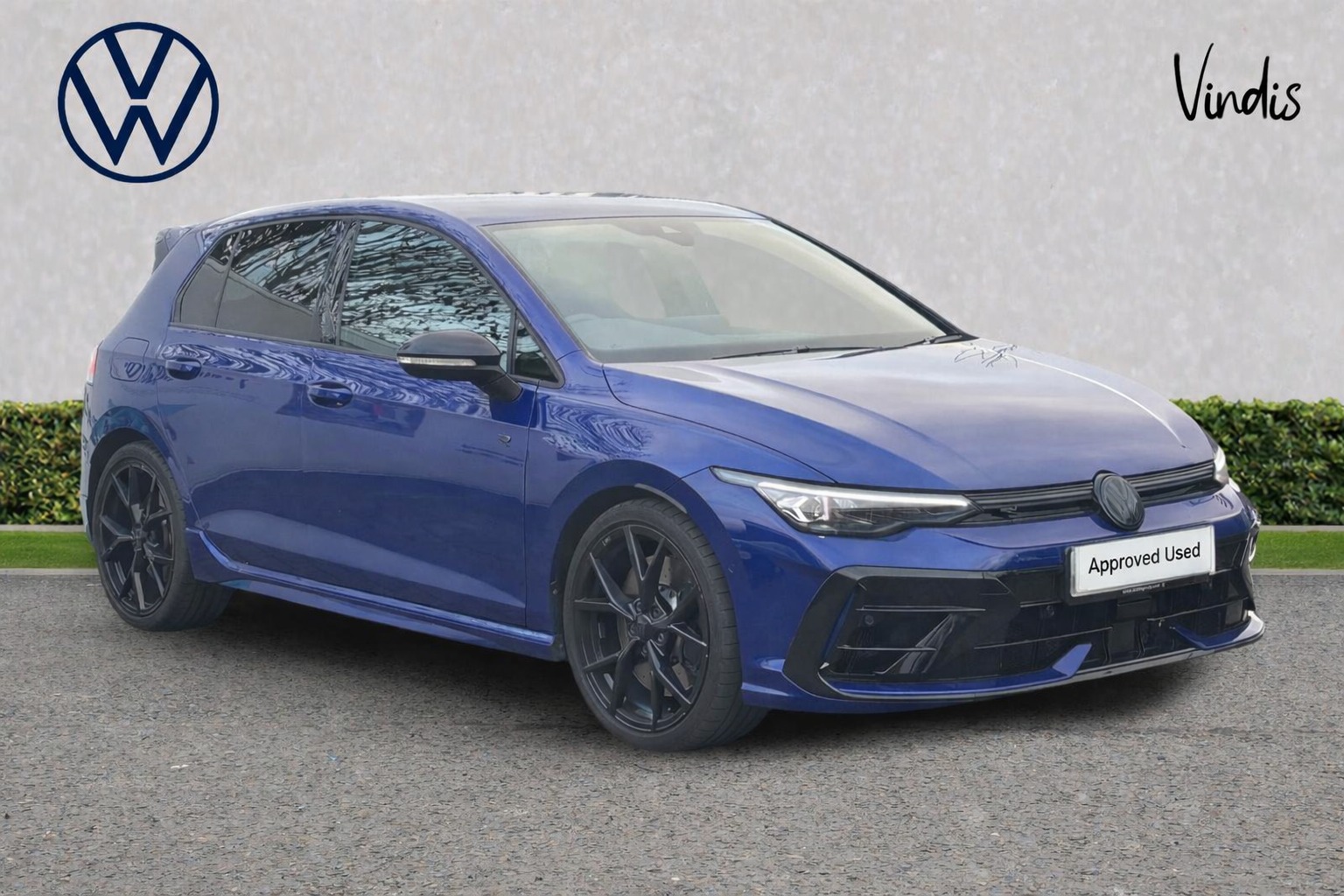 Main listing image - Volkswagen Golf R