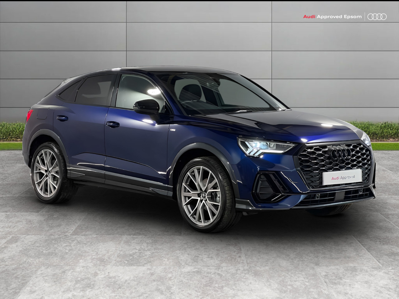 Main listing image - Audi Q3