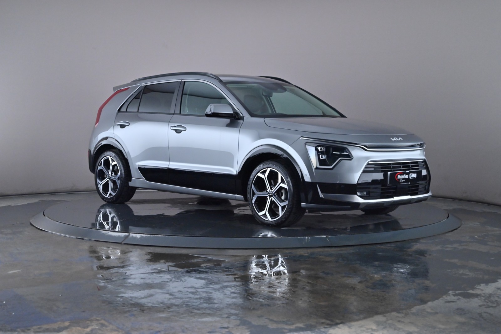 Main listing image - Kia Niro