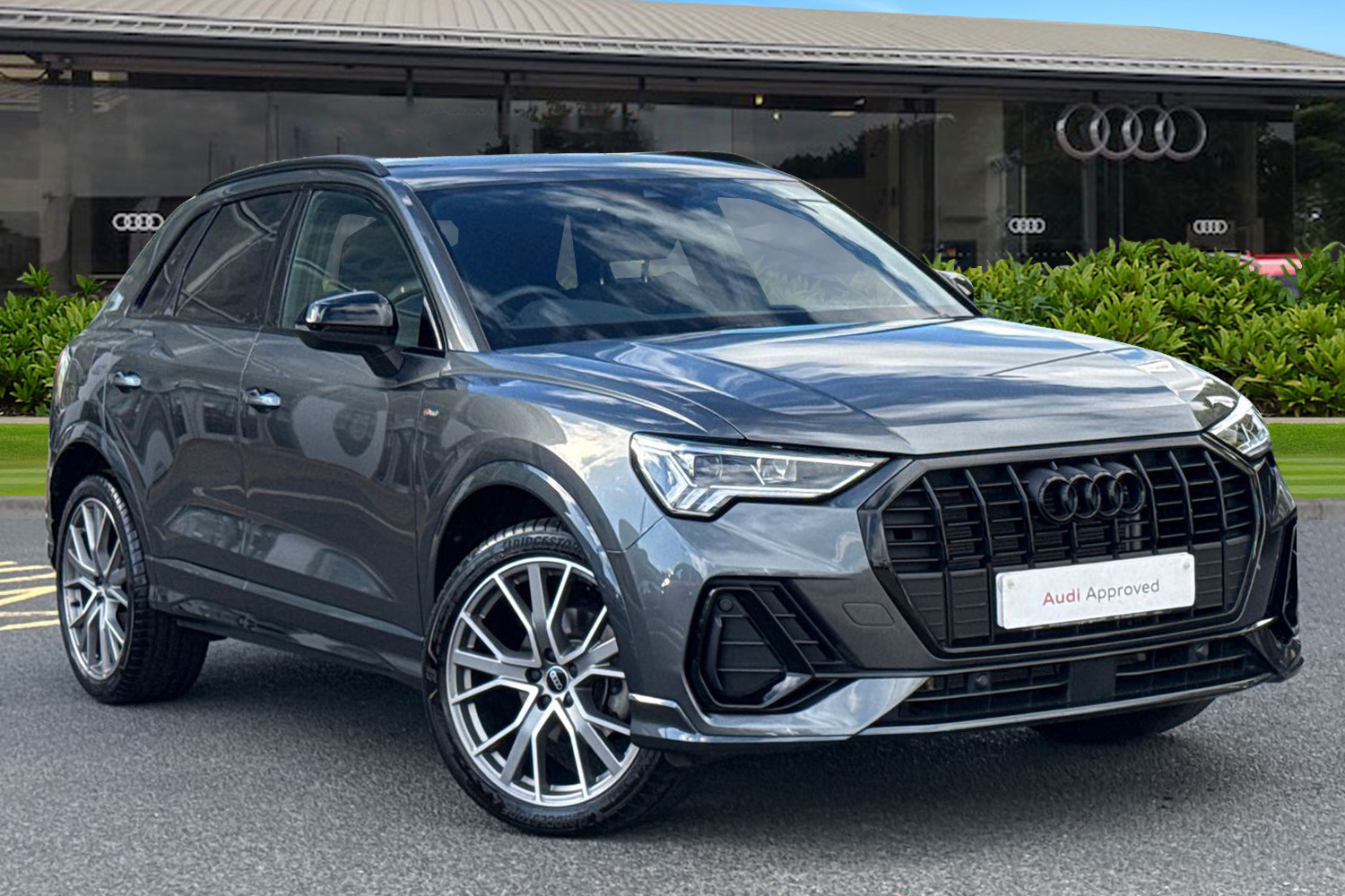 Main listing image - Audi Q3