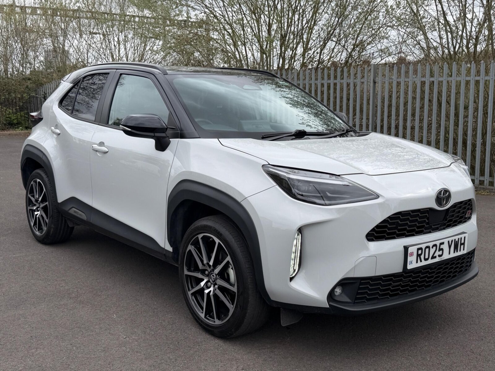 Main listing image - Toyota Yaris Cross