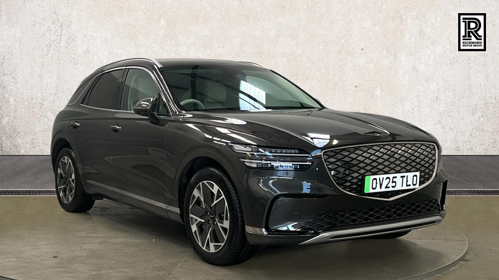 Main listing image - Genesis Gv70