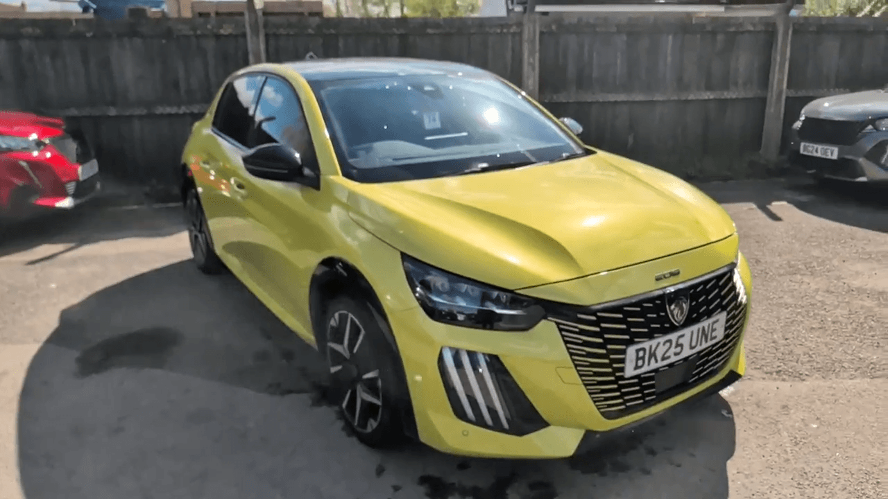 Main listing image - Peugeot 208