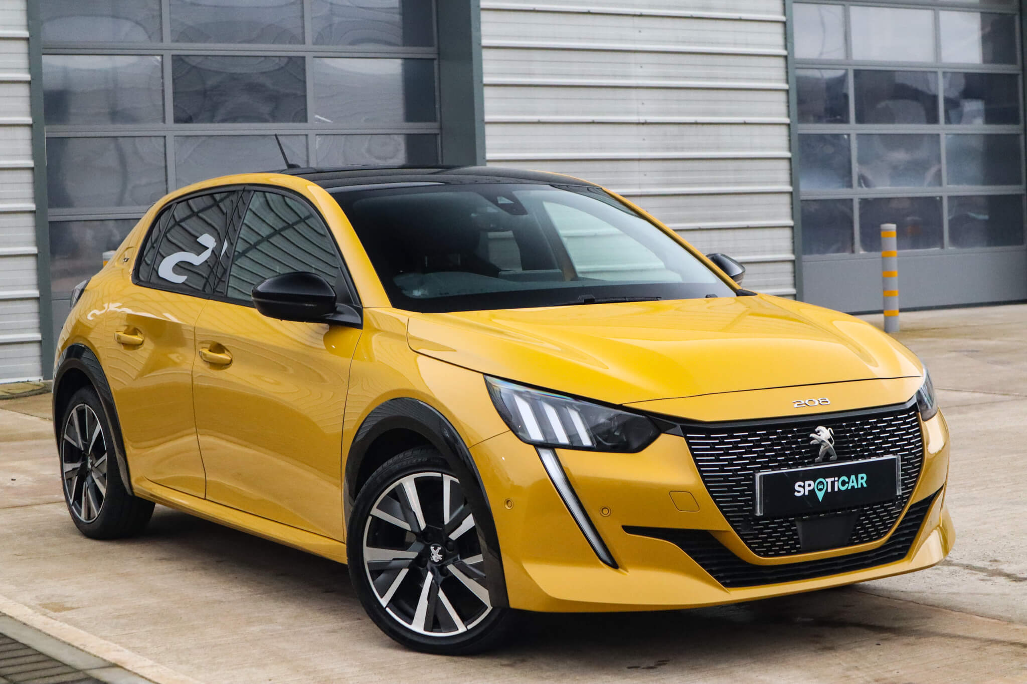Main listing image - Peugeot 208