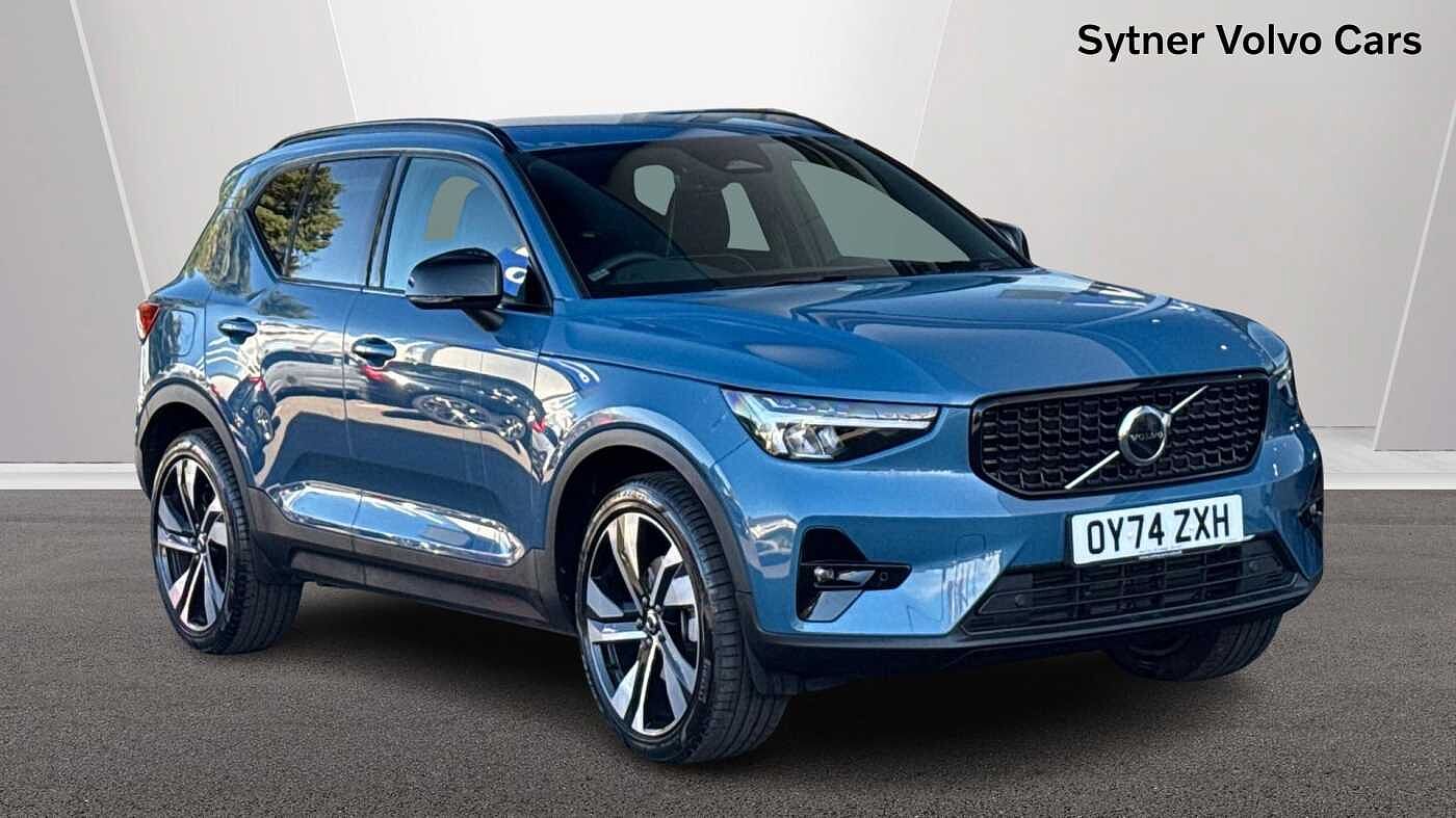 Main listing image - Volvo XC40