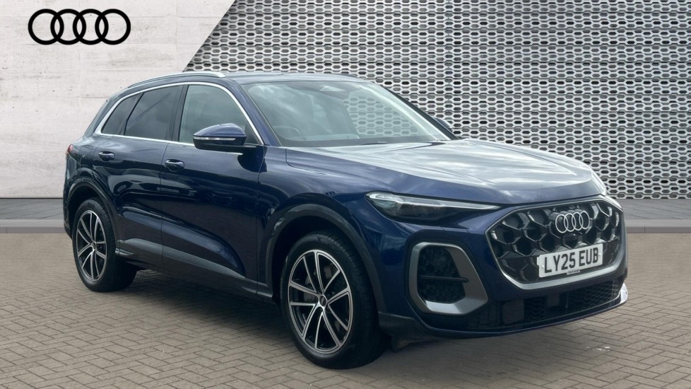 Main listing image - Audi Q5