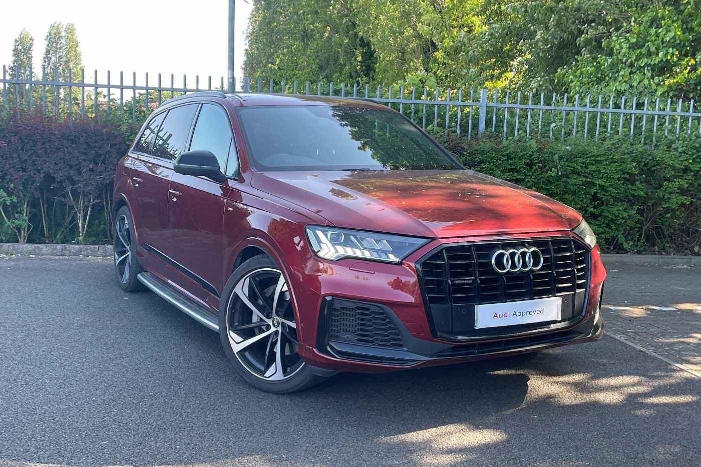 Main listing image - Audi Q7