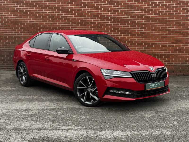 Main listing image - Skoda Superb