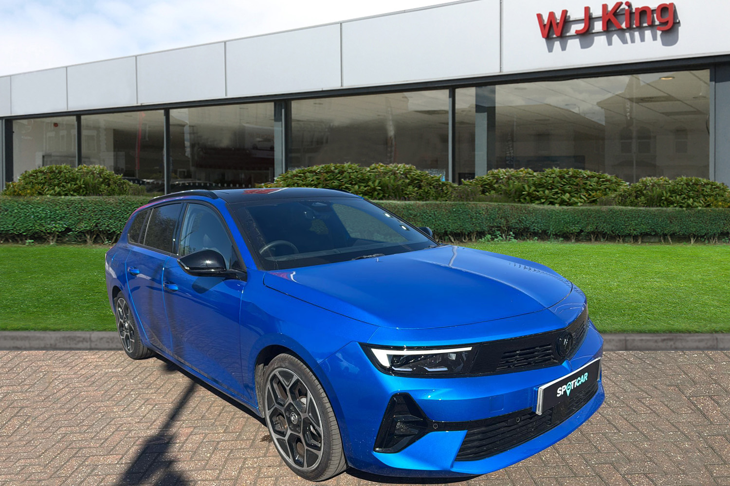 Main listing image - Vauxhall Astra Sports Tourer