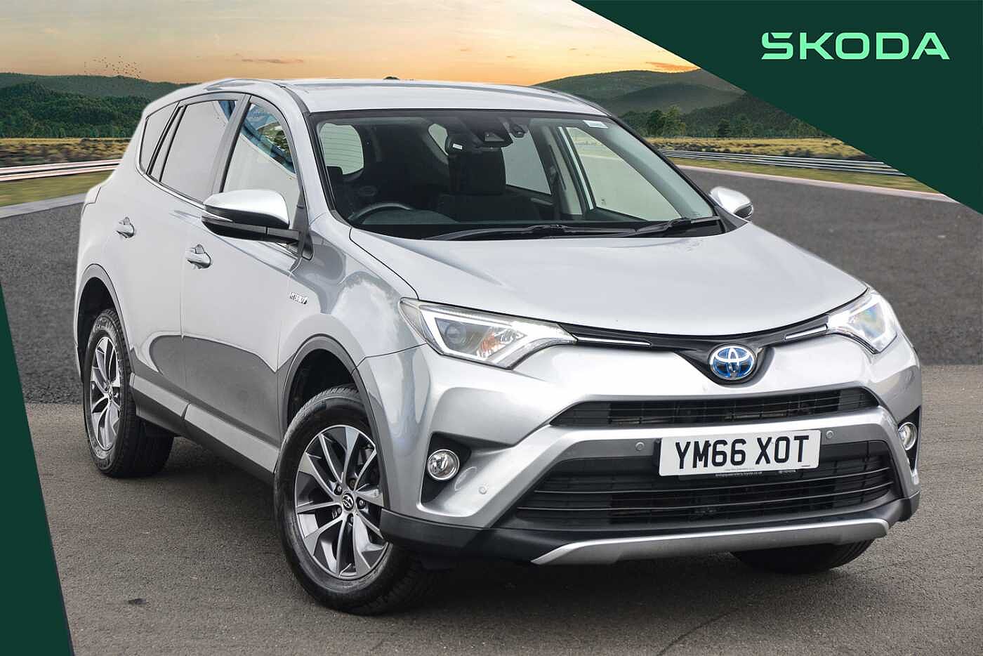 Main listing image - Toyota RAV4