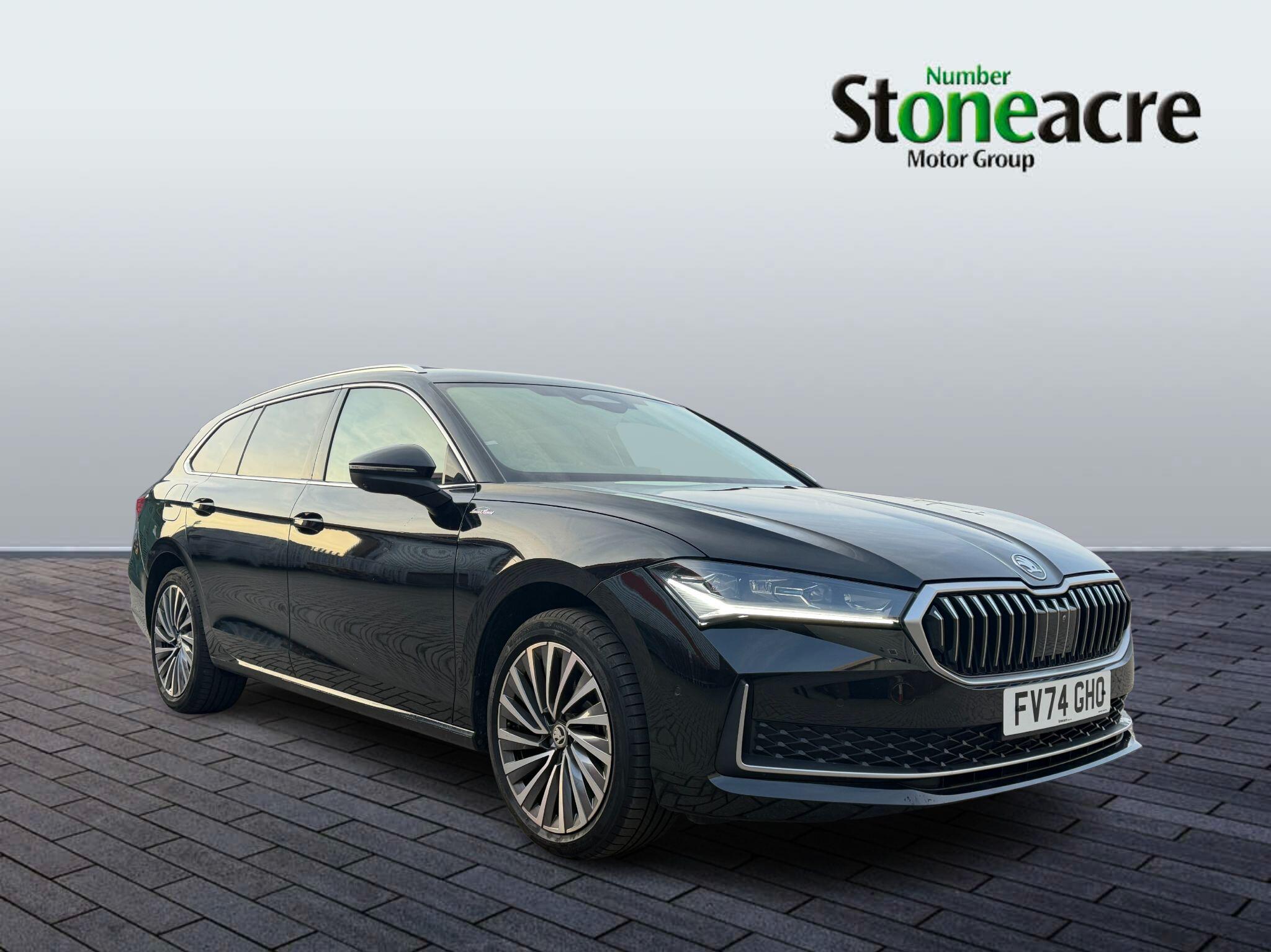 Main listing image - Skoda Superb Estate