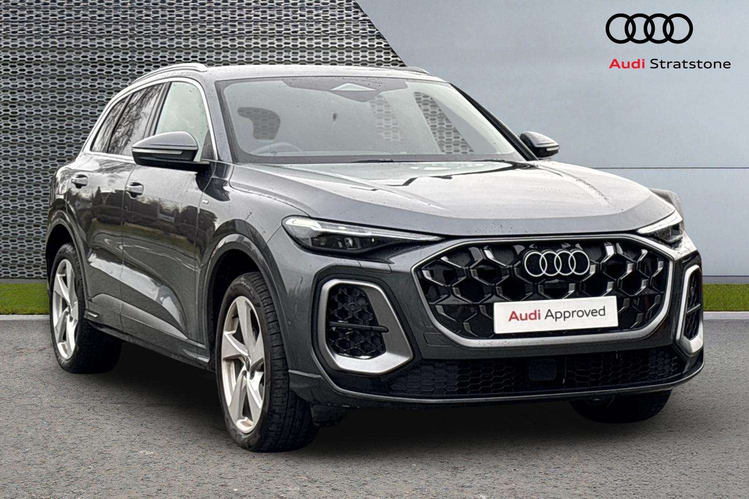 Main listing image - Audi Q5