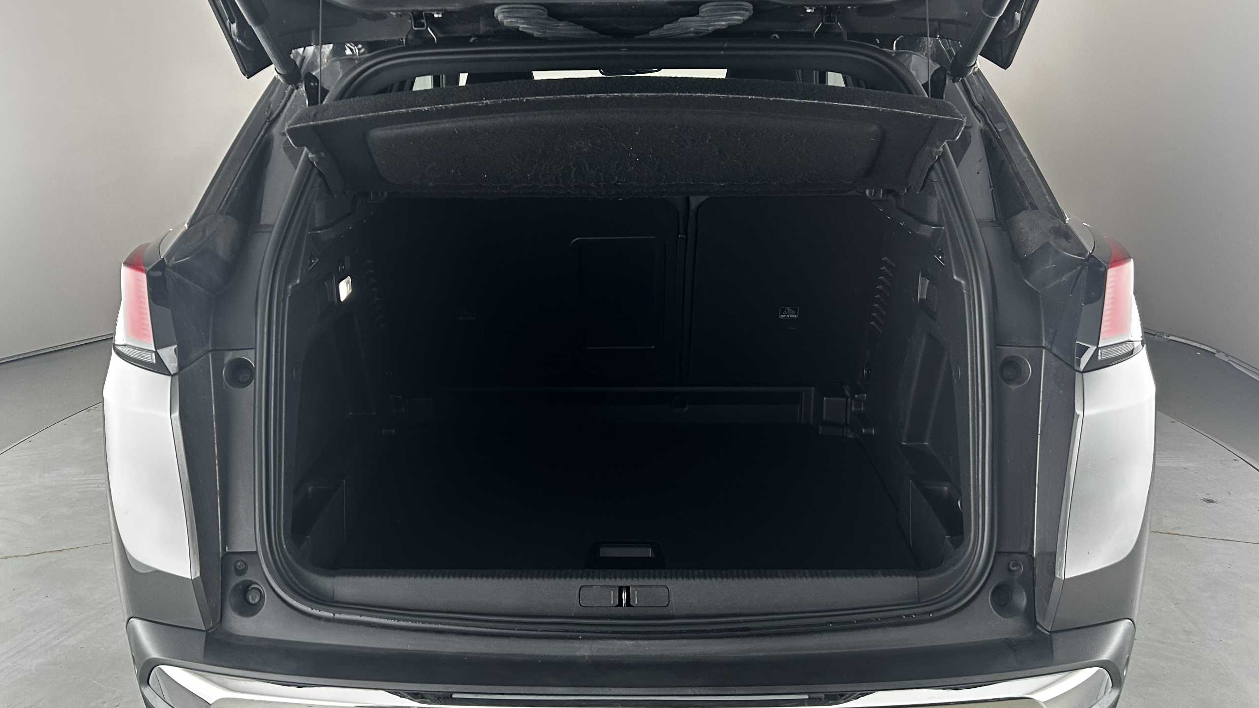 Main listing image - Peugeot 3008