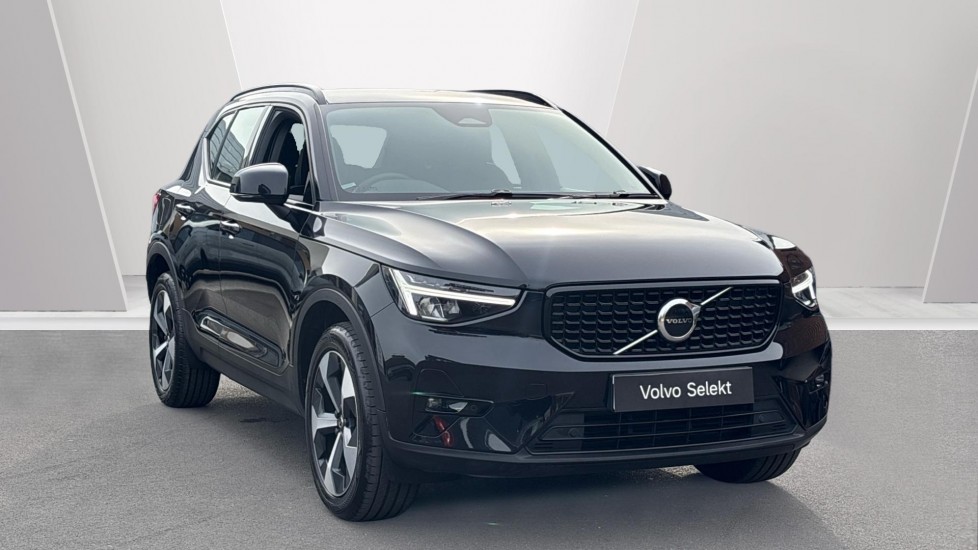 Main listing image - Volvo XC40