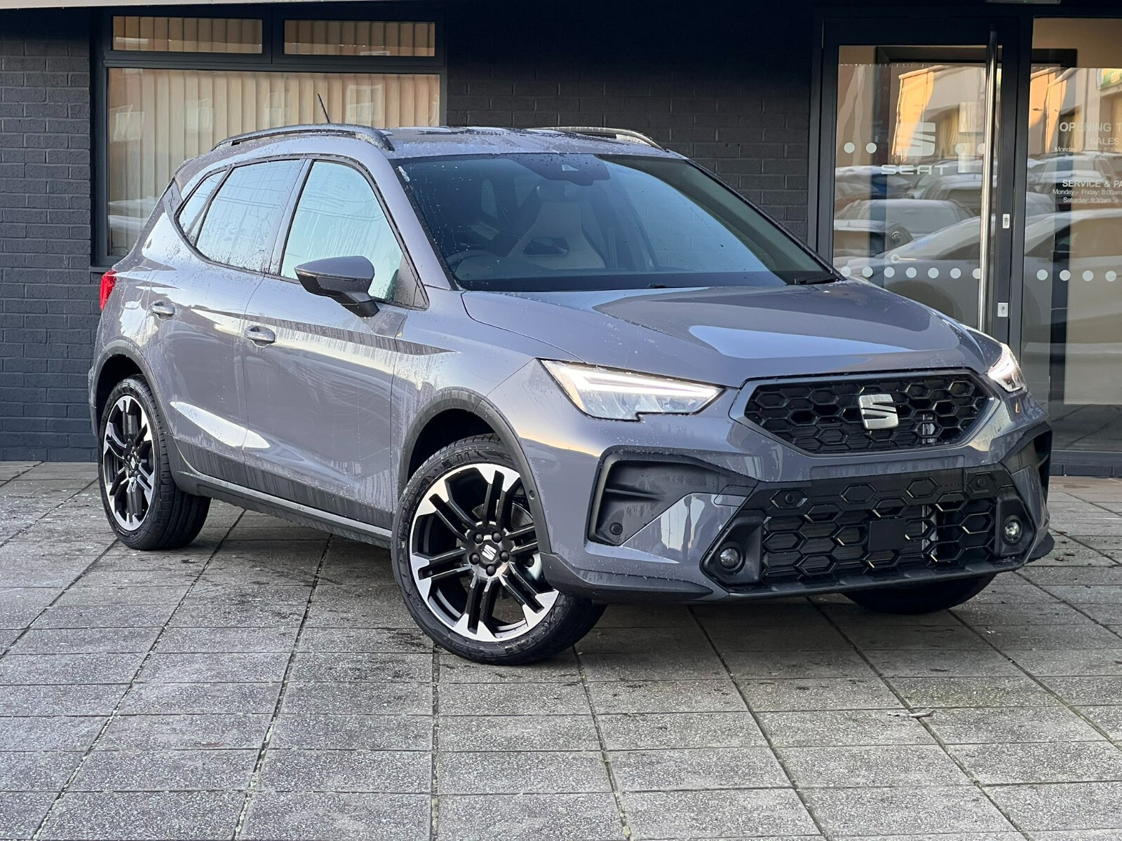Main listing image - SEAT Arona